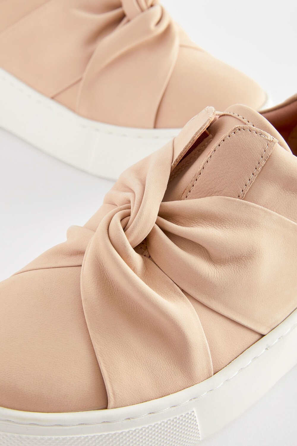 Кожаные спортивные кроссовки Signature Forever Comfort на толстой подошве Next, белый — фото 3
