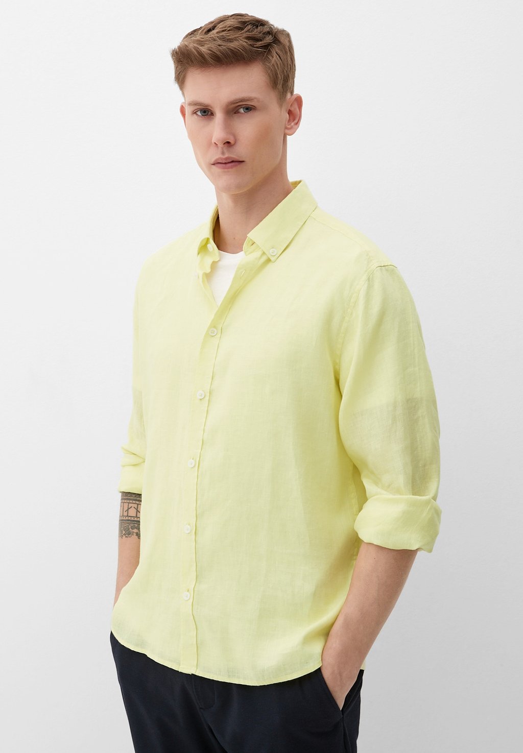 

Рубашка MIT BUTTON DOWN KRAGEN s.Oliver, цвет limettengrün