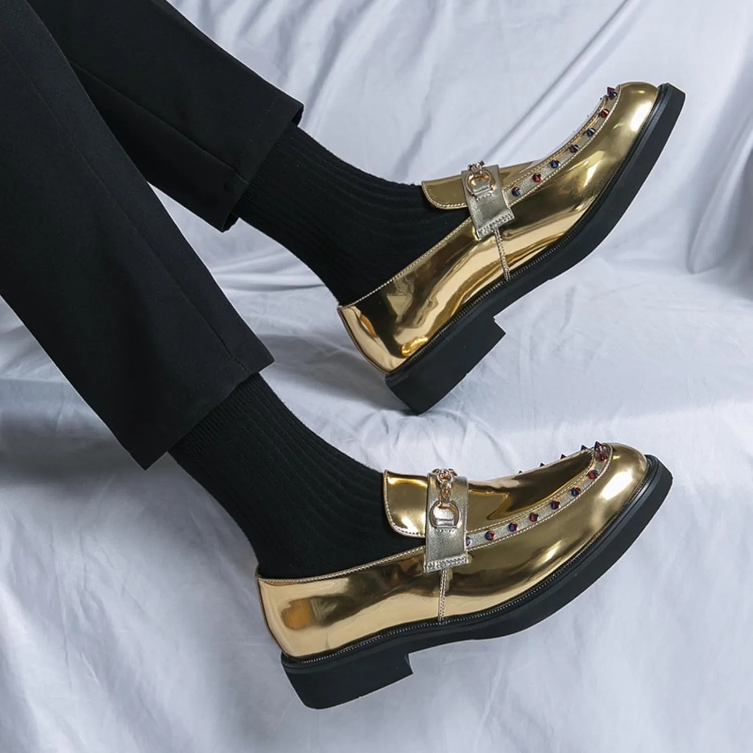 Лоферы с цепочкой и стразами, золотые, Men's Gold Metallic Loafers Khwfjas — фото 4