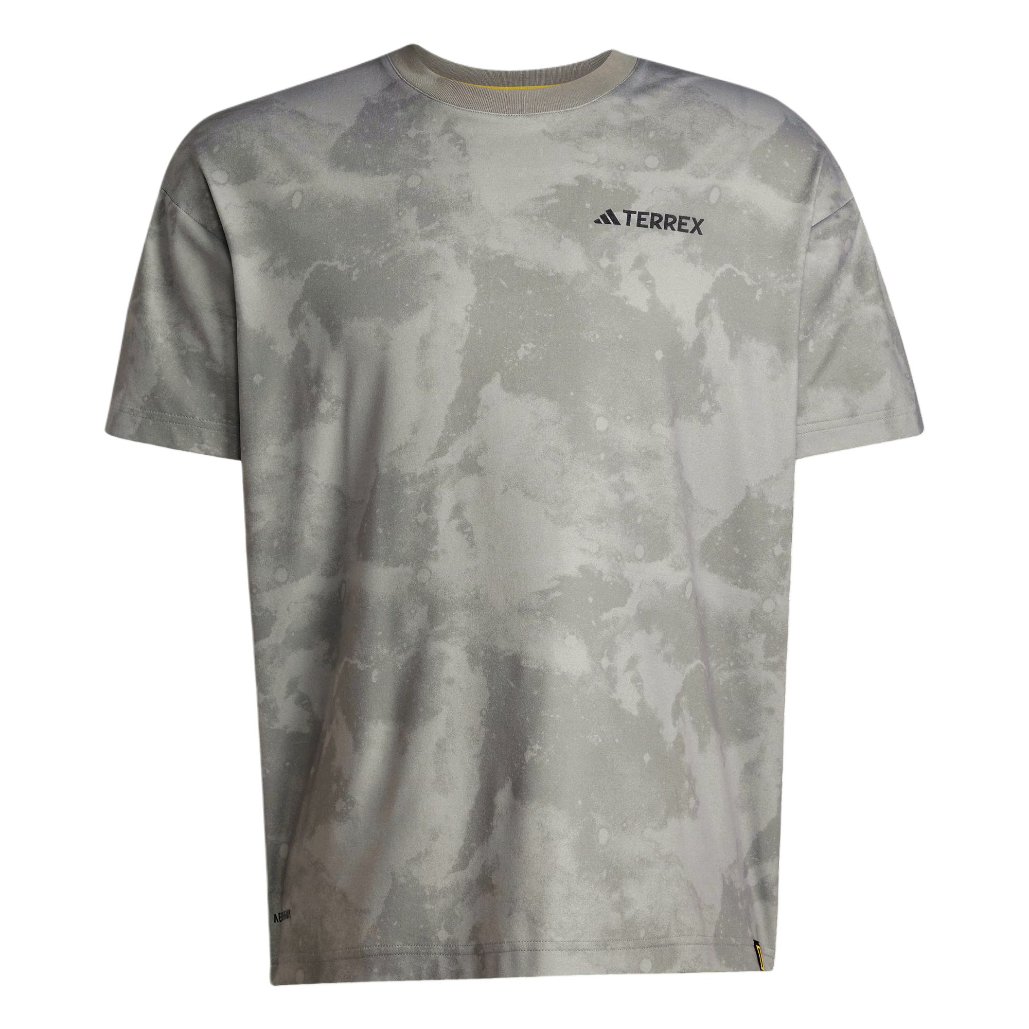 

Adidas Футболка National Geographic Disney AEROREADY Unisex светло-кунжутный серый умбра