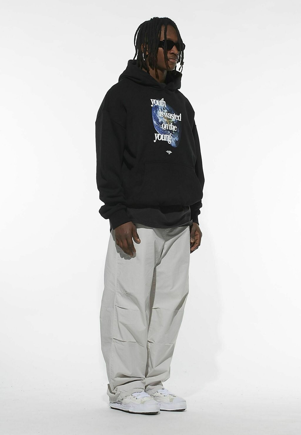 

Толстовка Lost Youth UNISEX HEAVY WORLD, черный