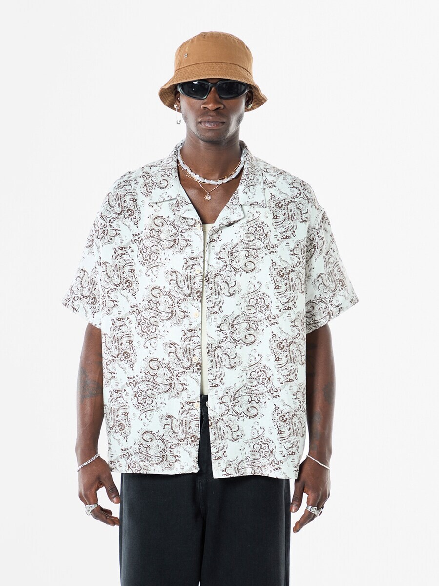 

Повседневная рубашка VAMOS CLO Comfort fit Button Up Shirt Mugwort, белый