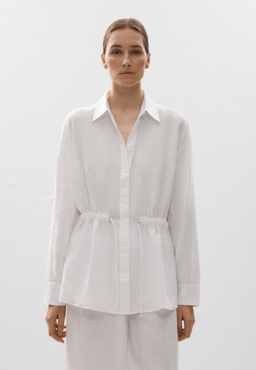 

Блузка на пуговицах LINEN WITH ADJUSTABLE OYSHO, белый