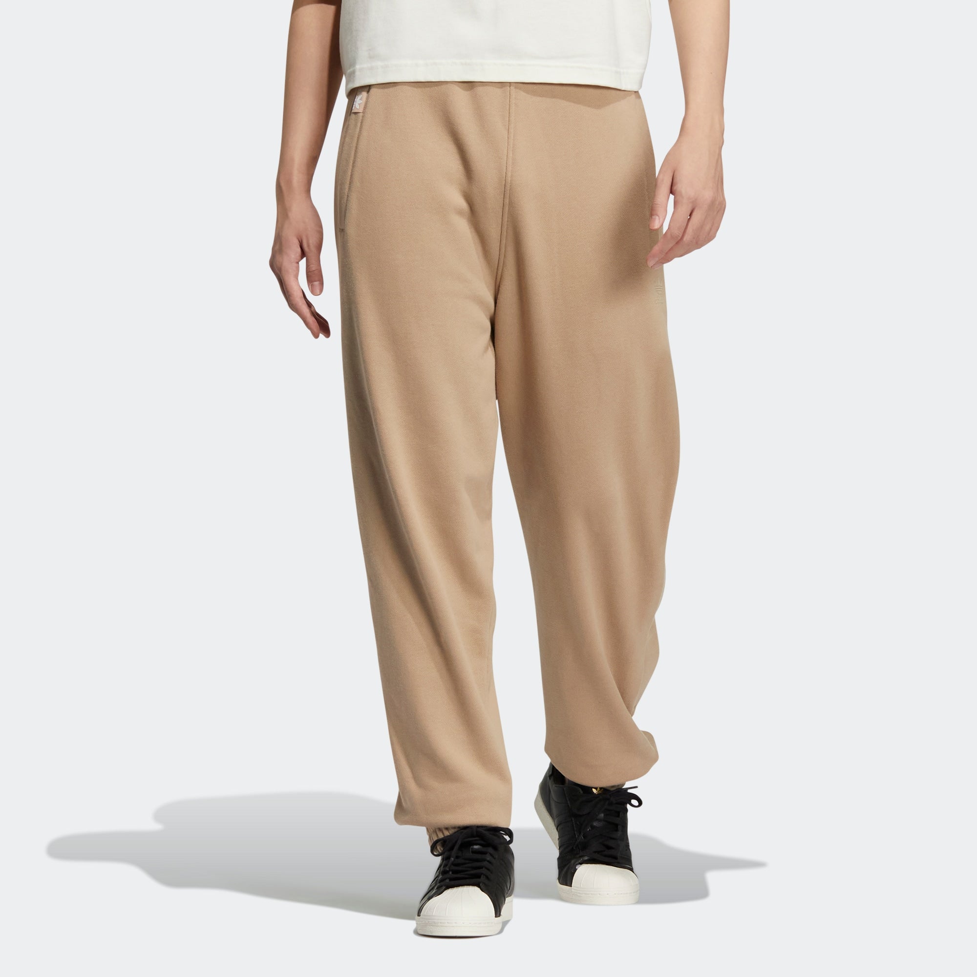 Спортивные брюки adidas originals Essential Pant Logo IC8152 — фото 2