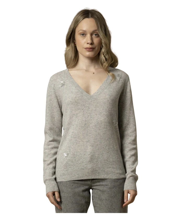 

Стильный свитер с V-образным вырезом и декоративными элементами. Kocca, серый
