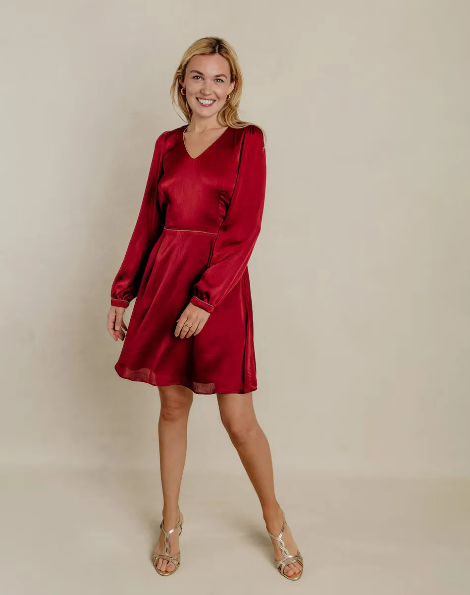 

Короткое платье с раскрытым мечом Naf Naf, бордовый