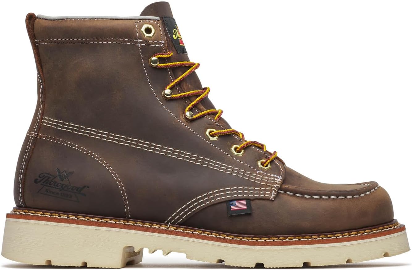 Ботинки Thorogood American Heritage 6 Moc Toe для мужчин - из кожи полного зерна, устойчивые к скольжению и маслу, с электрозащитой (EH), Crazy Horse — фото 2