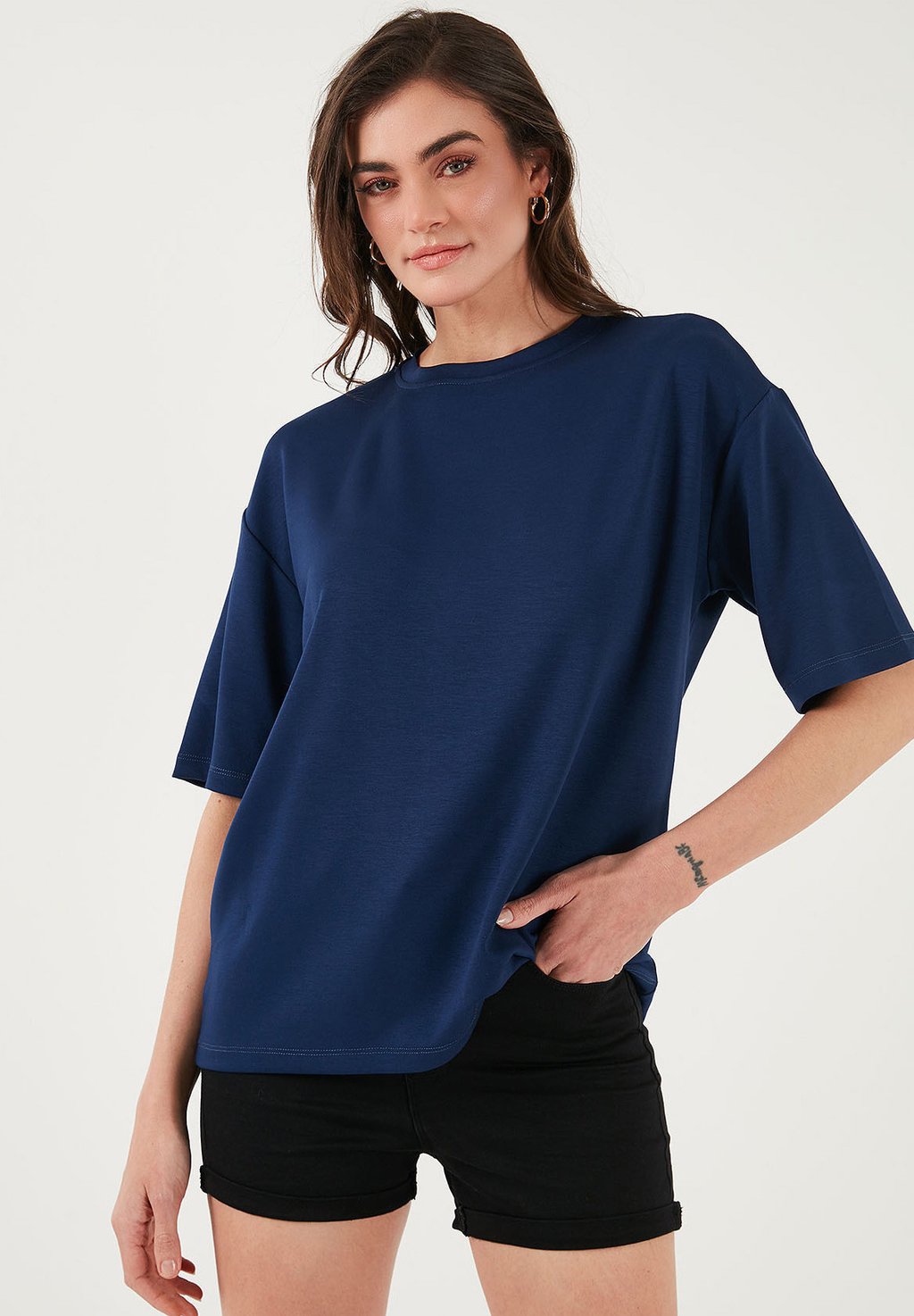 

Базовая футболка LOOSE FIT LELA, темно-синий