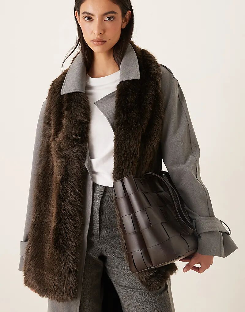 

Коричневая шаль из искусственного меха Sister Jane Мэлоун