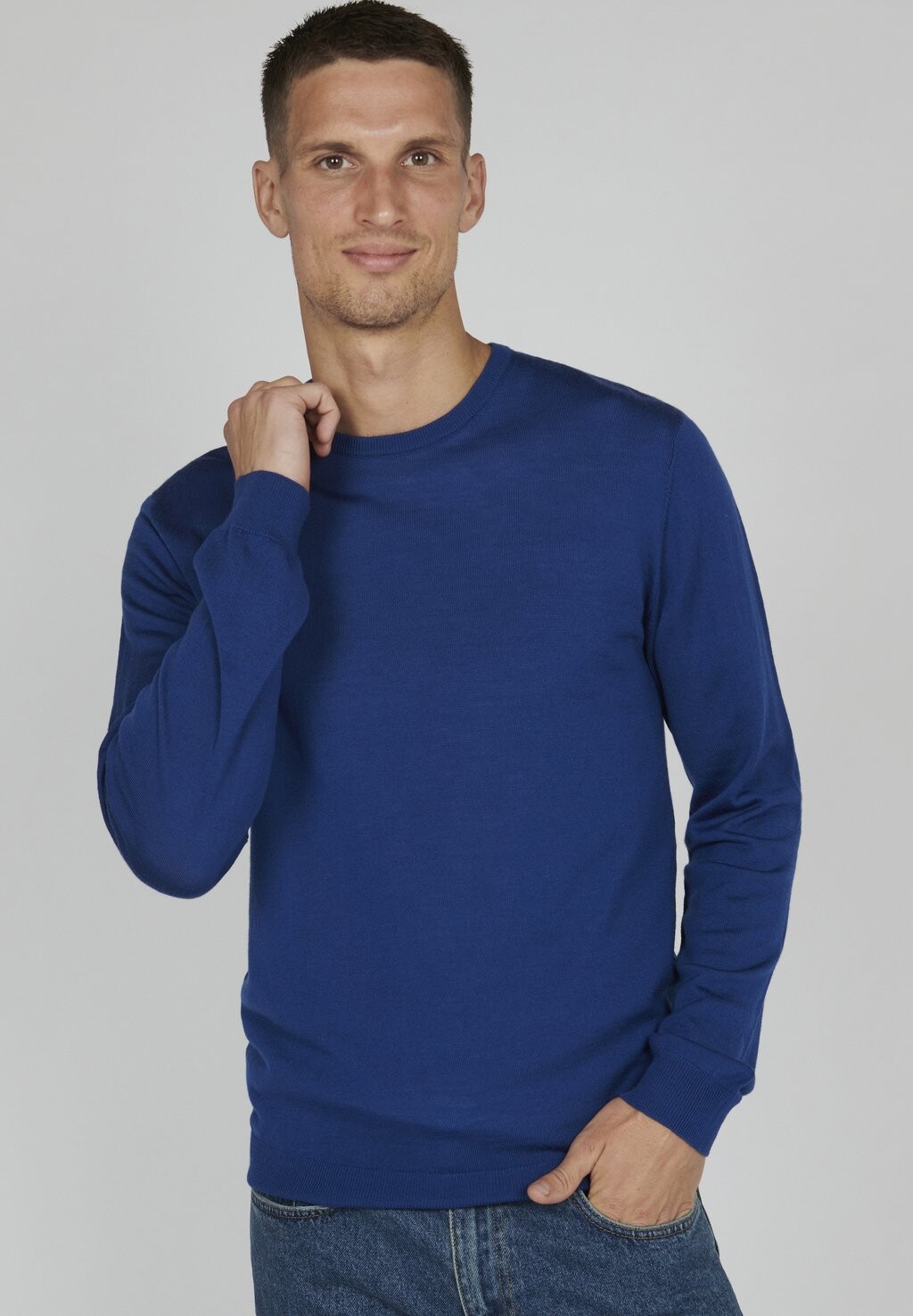 

Свитер Margrate Matinique, цвет navy peony