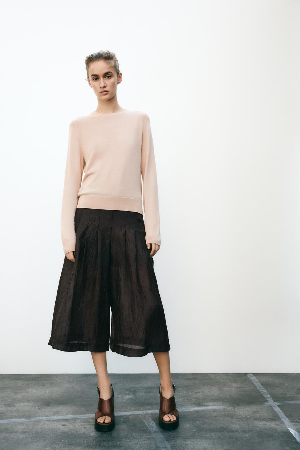 

Базовый свитер однотонной вязки ZARA, цвет Vanilla