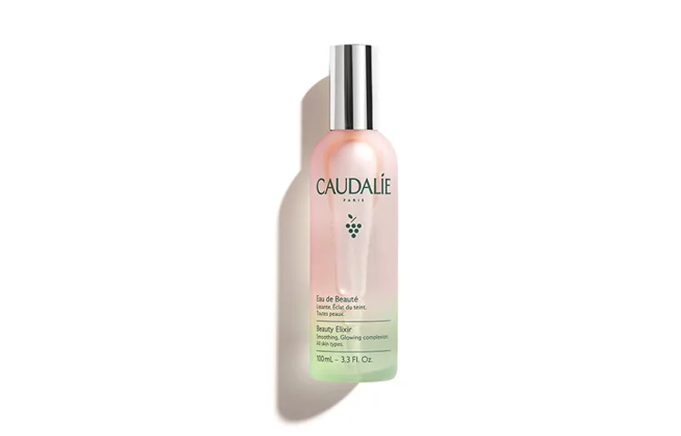 CAUDALIE Спрей-сыворотка для лица OUTILI Queen Water Grape увлажняющий, освежающий, тонизирующий, 100 мл, Three-Piece Set: Classic Queen Eau De Parfum 100ml+Classic Queen Eau De Parfum 30ml*2 — фото 4