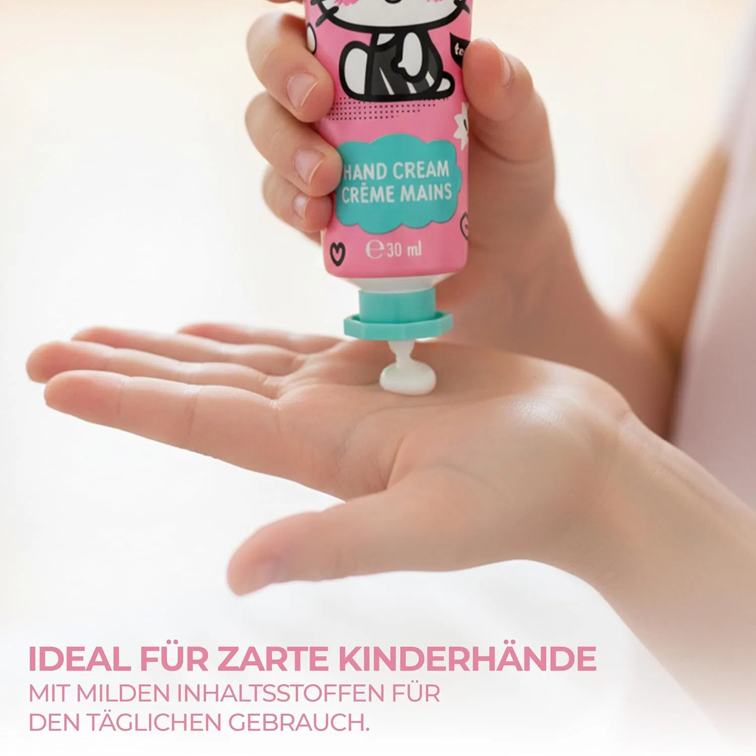 Крем для рук Hello Kitty с ароматом клубники Mevsim Store, Hello Kitty — фото 3