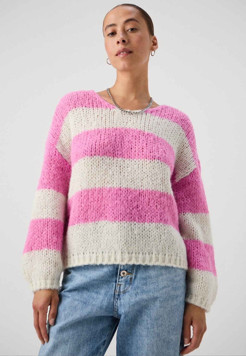 

Вязаный свитер VMERIN STRIPE V NECK Vero Moda, розовый