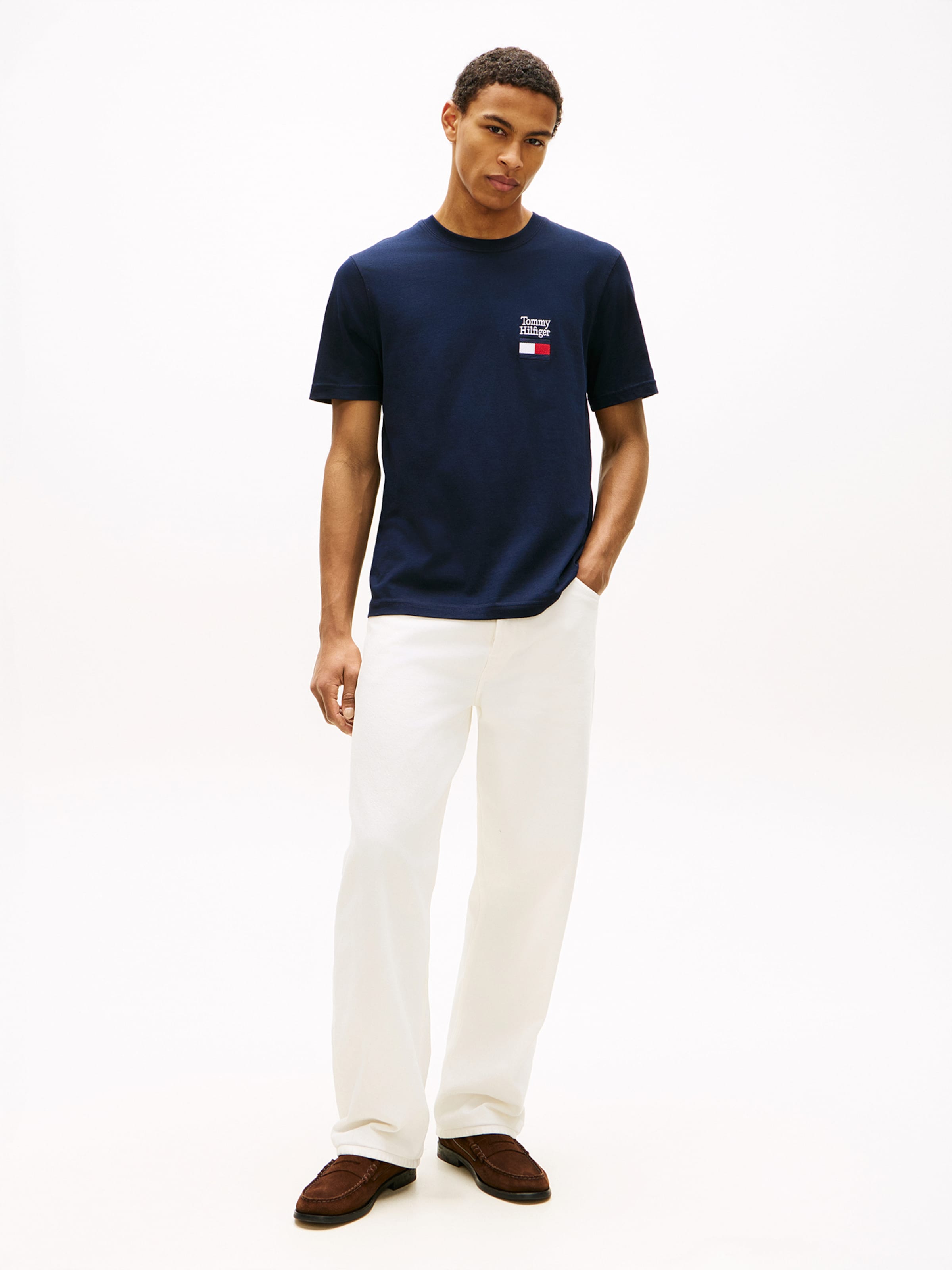TOMMY HILFIGER Футболка 'BRAND LOVE' в цвете Navy — фото 4
