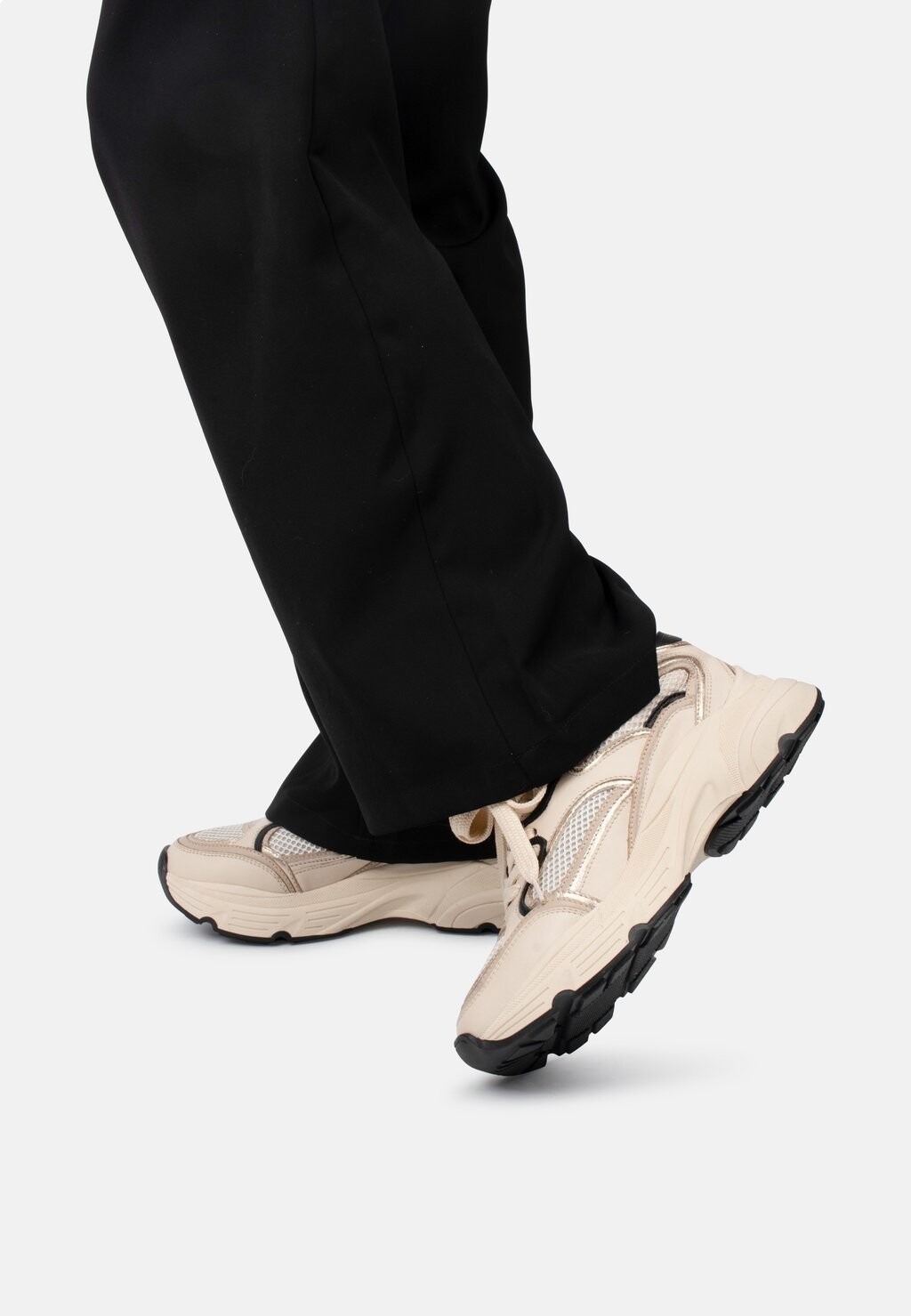 

Кроссовки низкие TIKI Haboob, цвет beige with combination