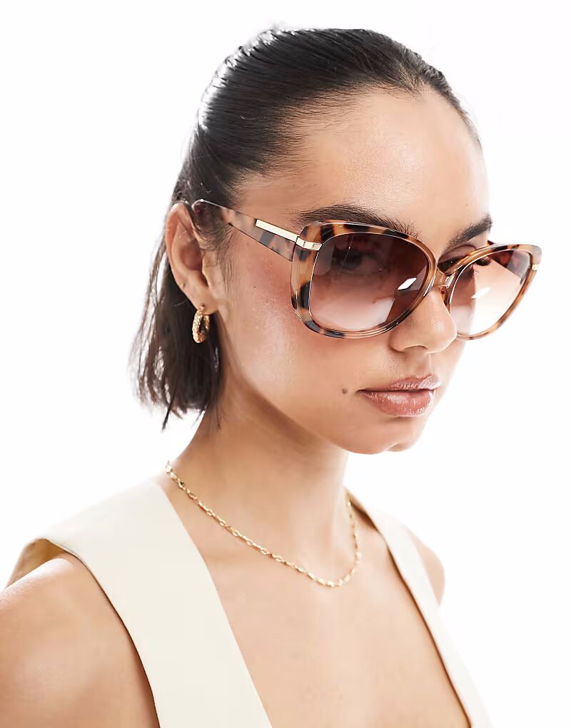 

Солнцезащитные очки New Look Square в коричневой оправе