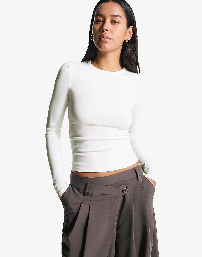 

Белый лонгслив Bershka с длинными рукавами