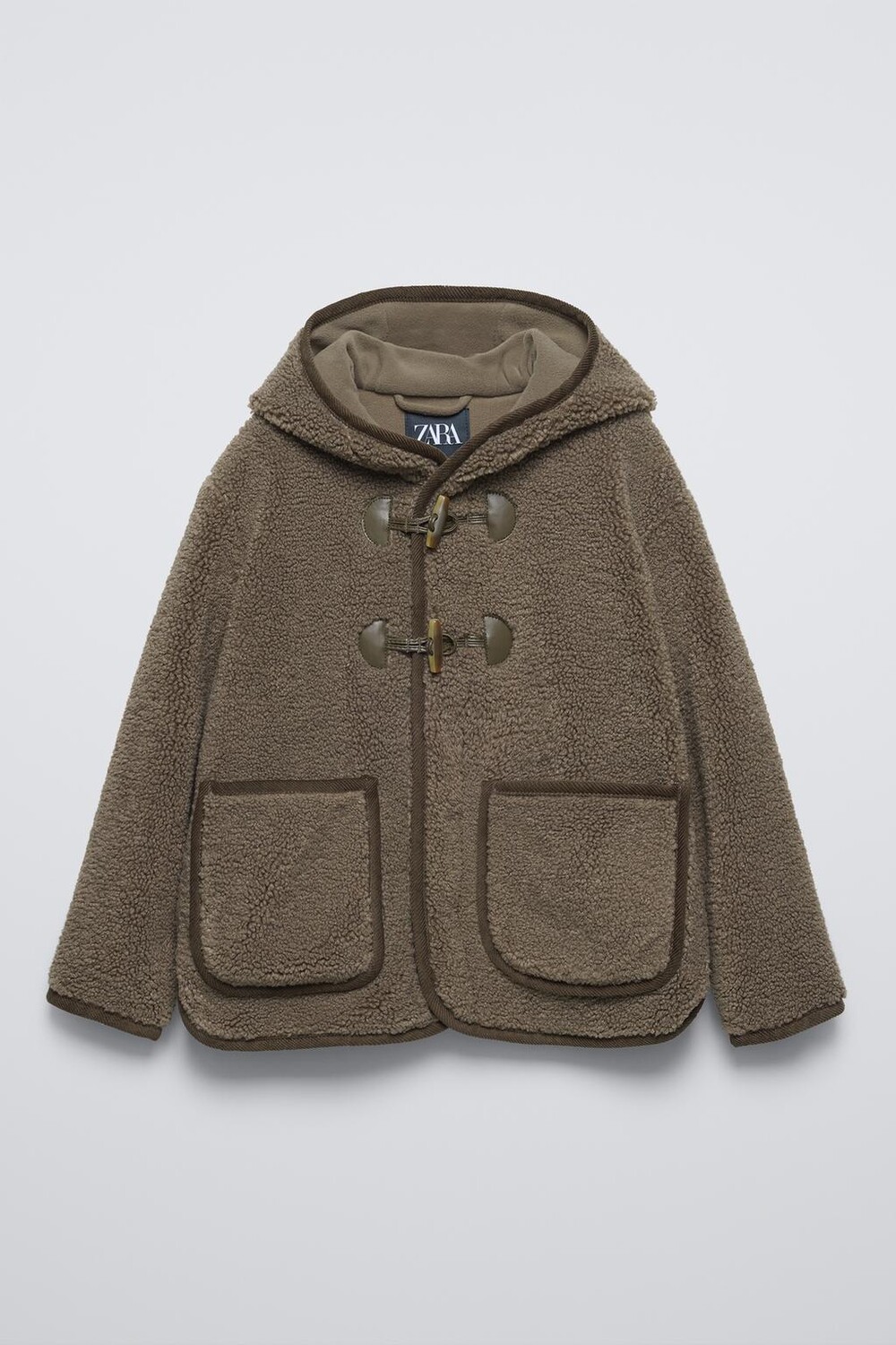 

Пальто из искусственной овчины с капюшоном ZARA, норка