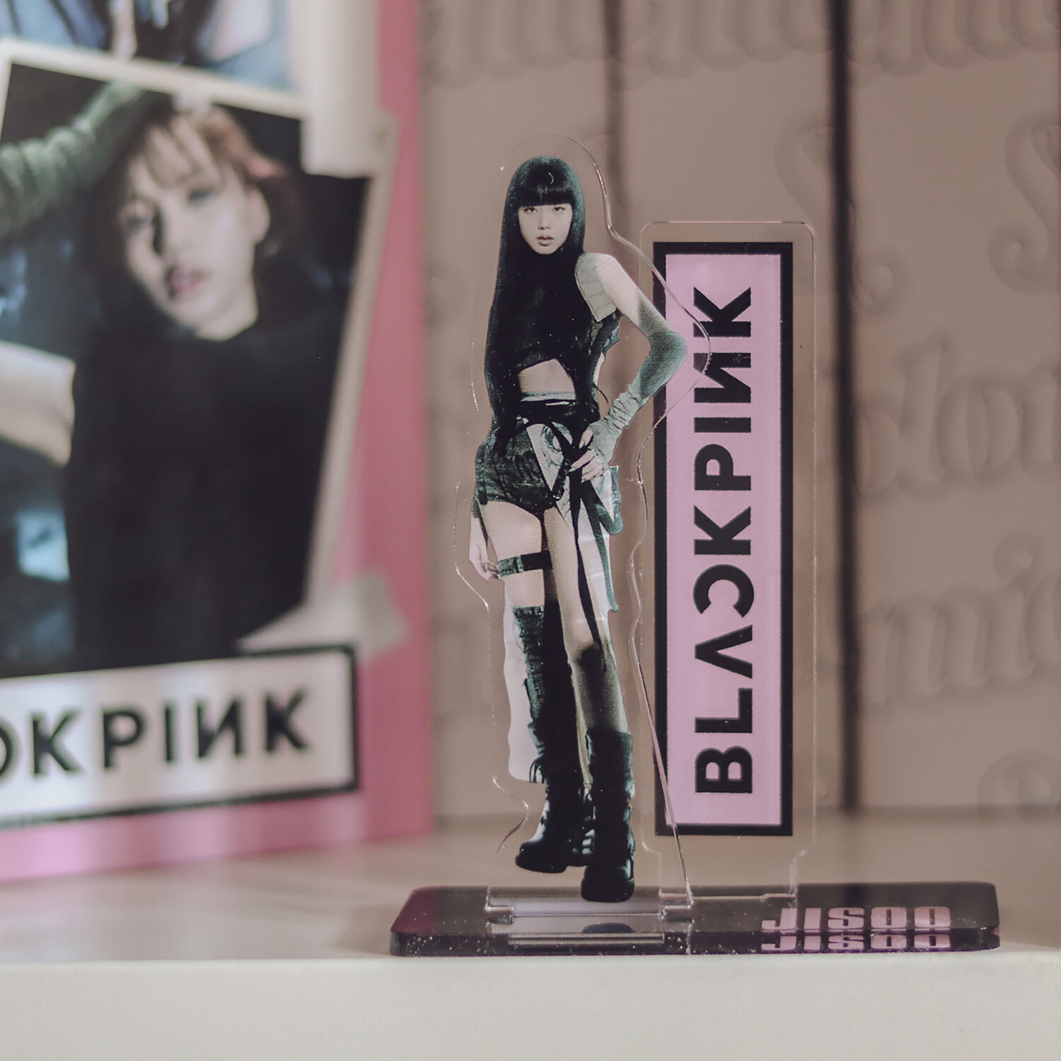 

Blackpink - акриловая фигурка Джису