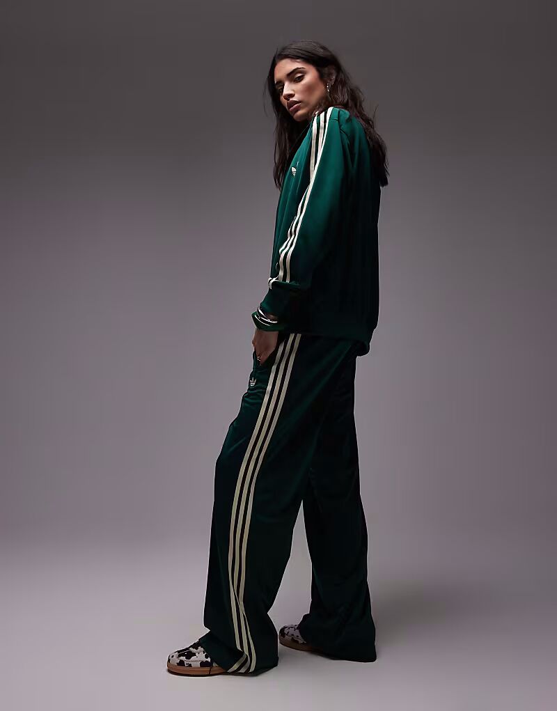 

Свободные спортивные брюки Adidas Originals Firebird темно-зеленого цвета, эксклюзивно для ASOS