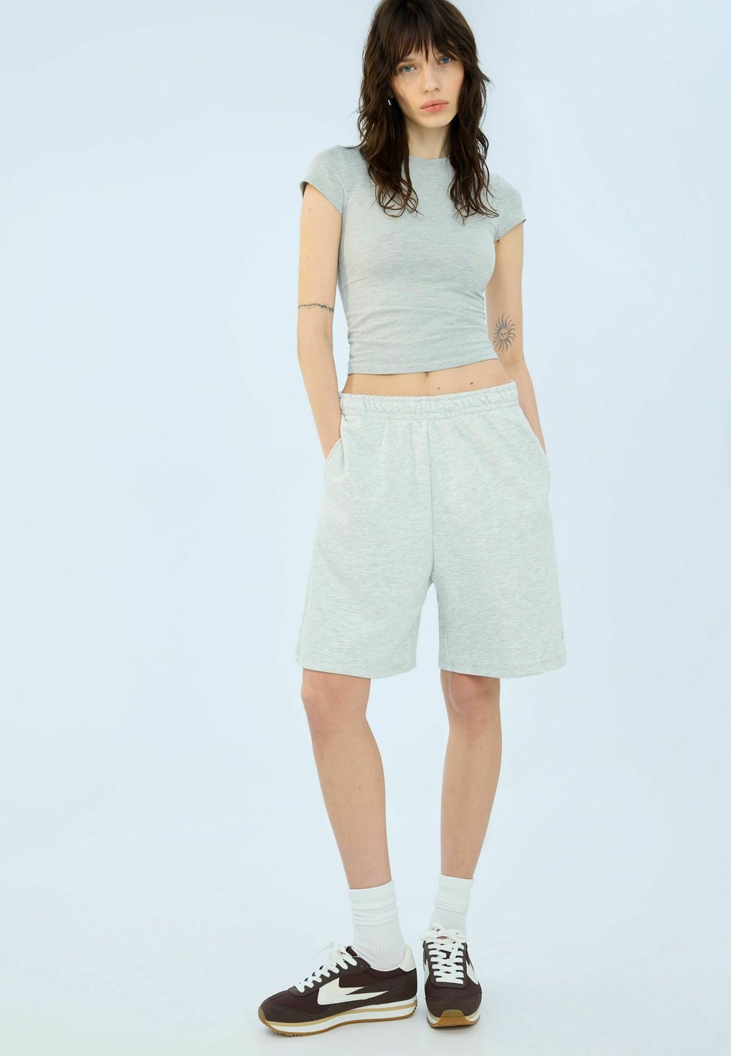 

Шорты Bershka, темно-серый