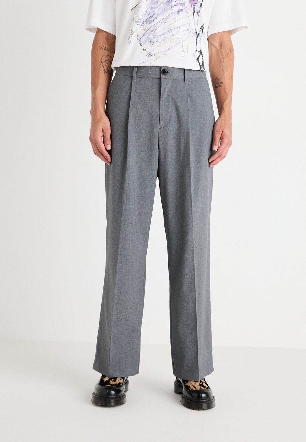 

Костюмные брюки UNO LOOSE SUIT TROUSERS Weekday, серый