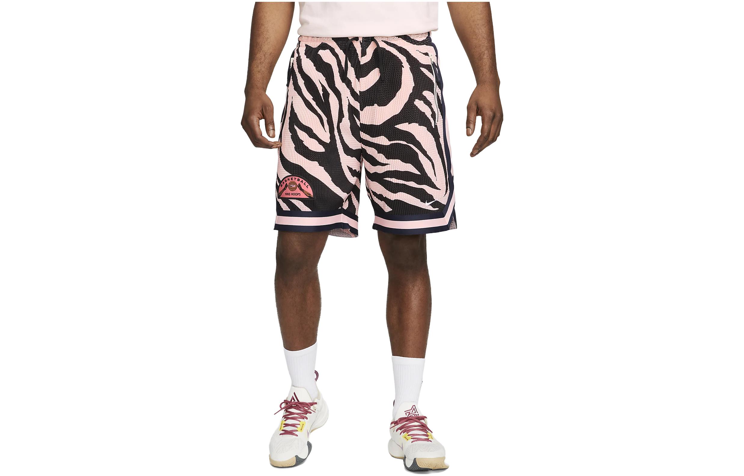 

Повседневные шорты мужские черные розовые Nike