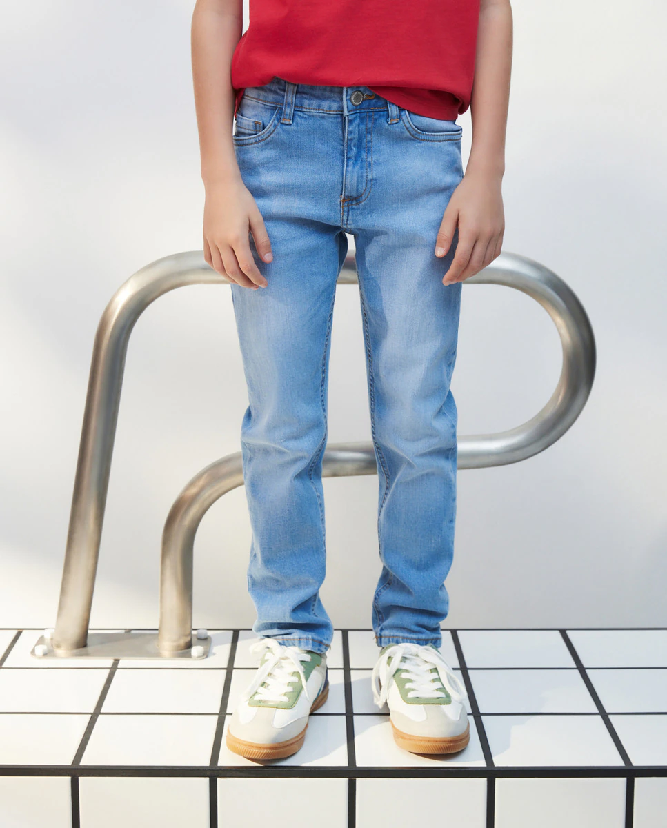 

Узкие джинсы для мальчиков Kids El Corte Inglés, цвет 490 Petróleo