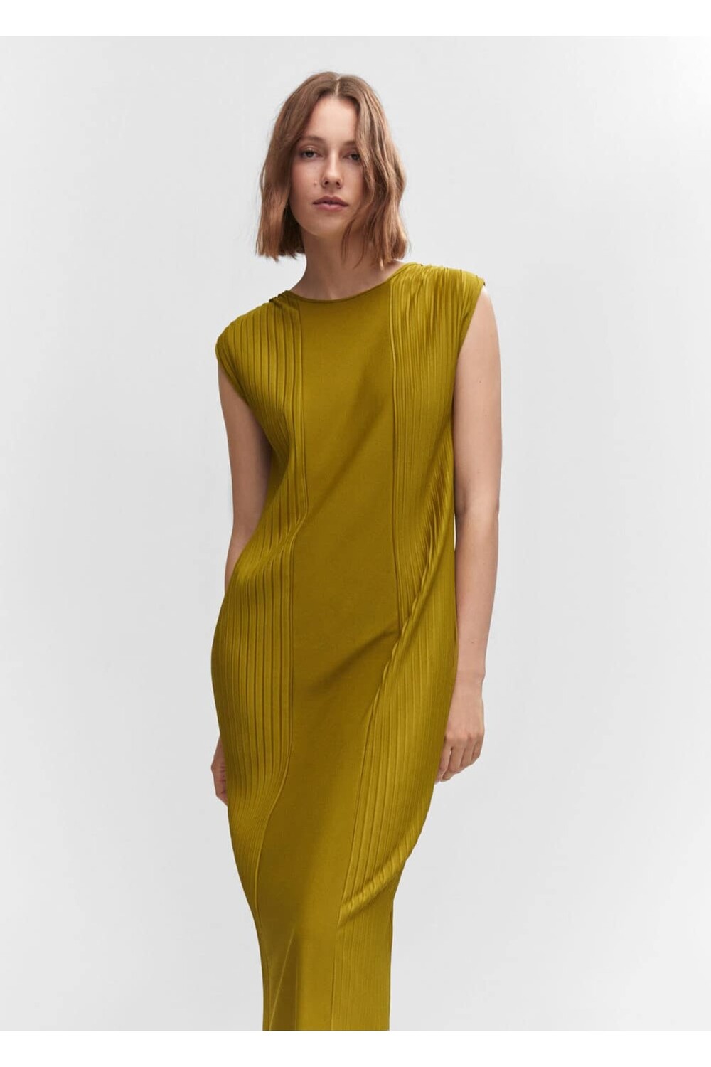 

Плиссированное платье с деталями Mango, хаки