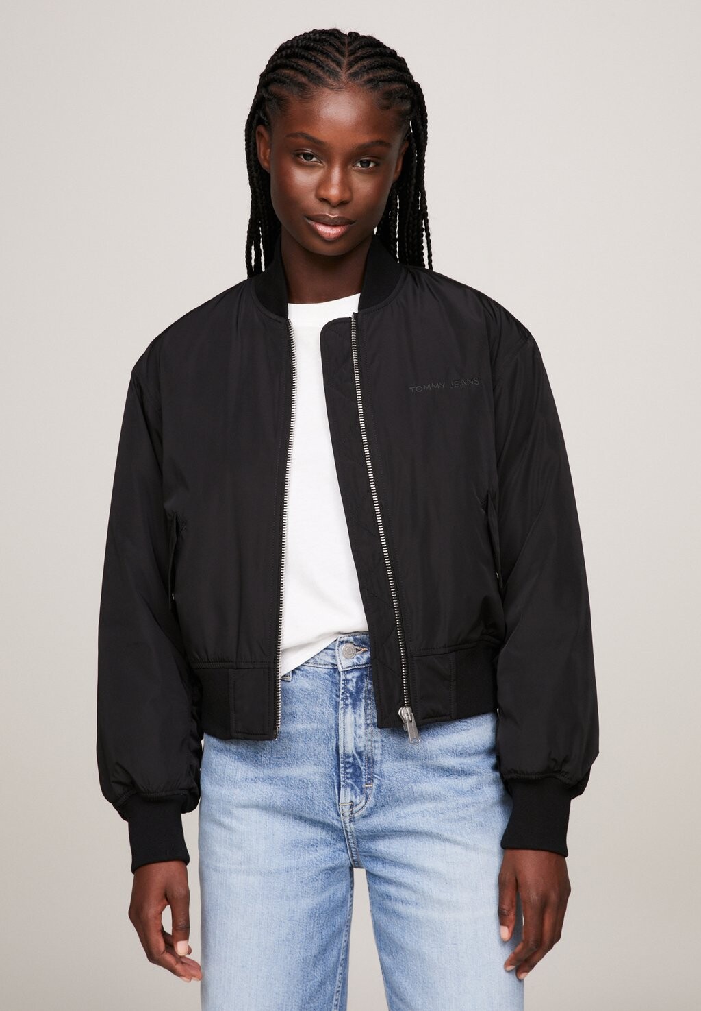 

Куртка Tommy Jeans КУРТКА КЛАССИКА, черный