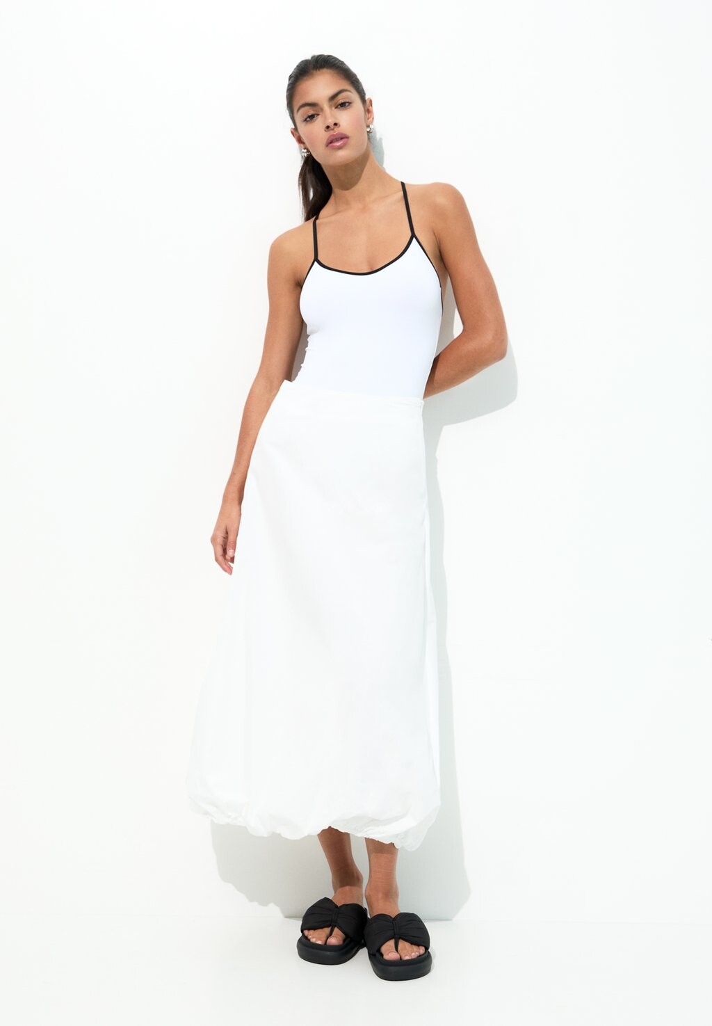 

Боди STRAPPY WITH CONTRAST TRIM PULL&BEAR, белый