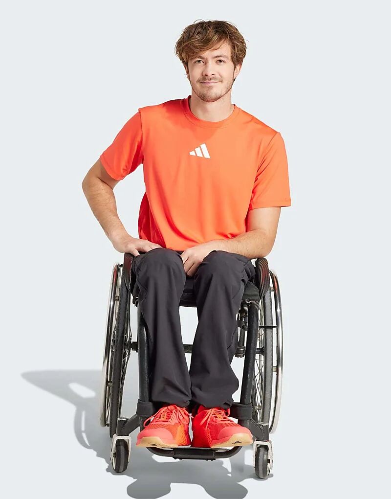 

Футболка для тренировок Adapt ярко-красного/белого цвета adidas performance