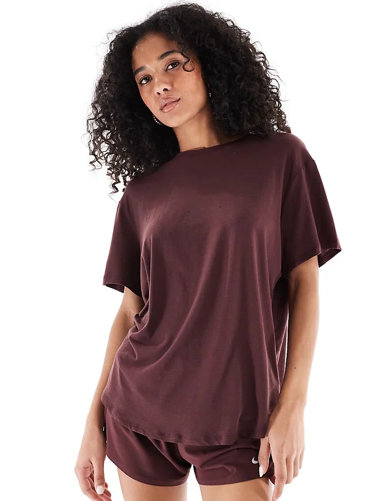 

Футболка Nike One Training Dri-FIT свободного кроя бордового цвета Nike Training