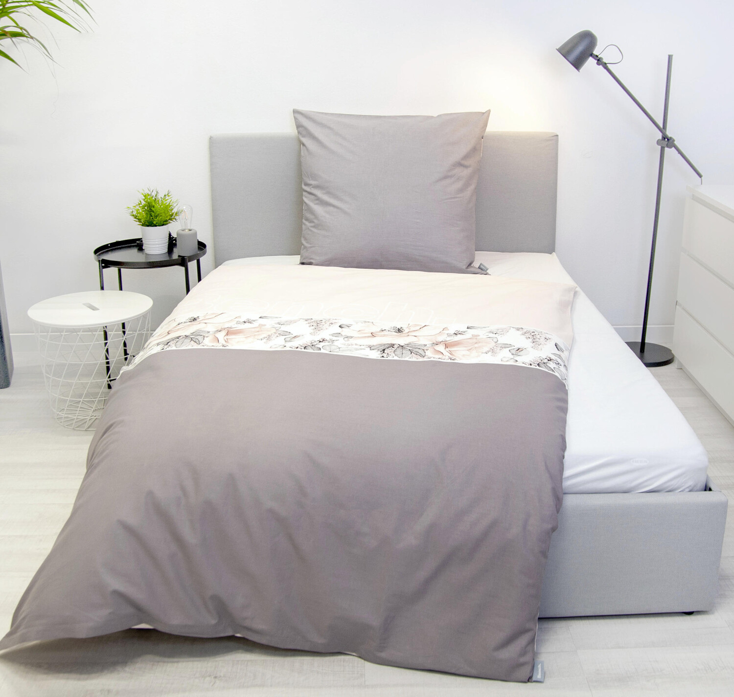

Двустороннее постельное белье Bench, 155x220 см, многоцветный/розовый/бежевый