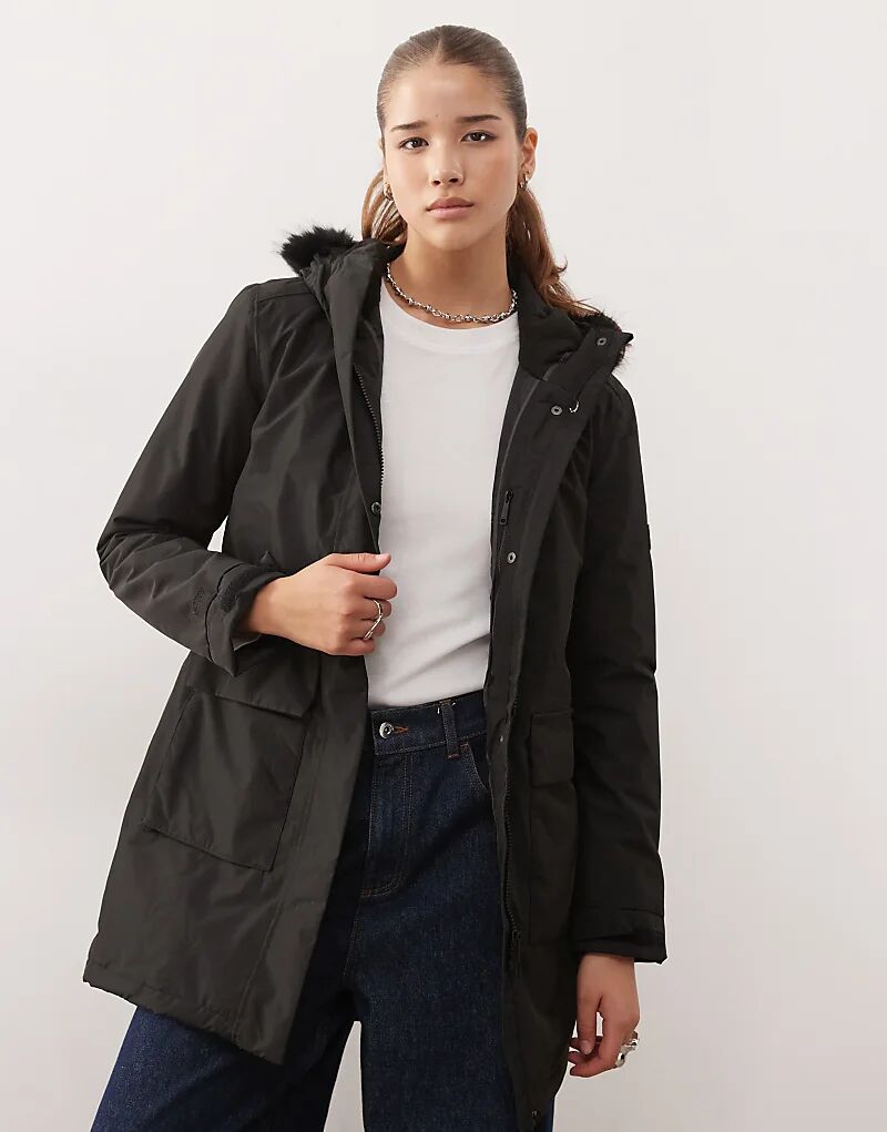 

Водонепроницаемая куртка Regatta Sabinka черного цвета