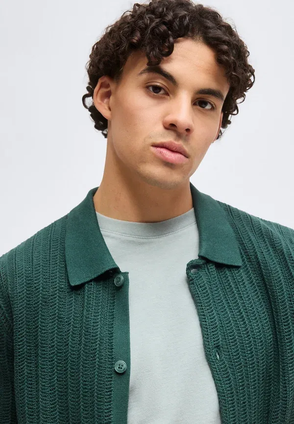 Рубашка Gap, модель Button front shirt, глубокий охотничий — фото 4