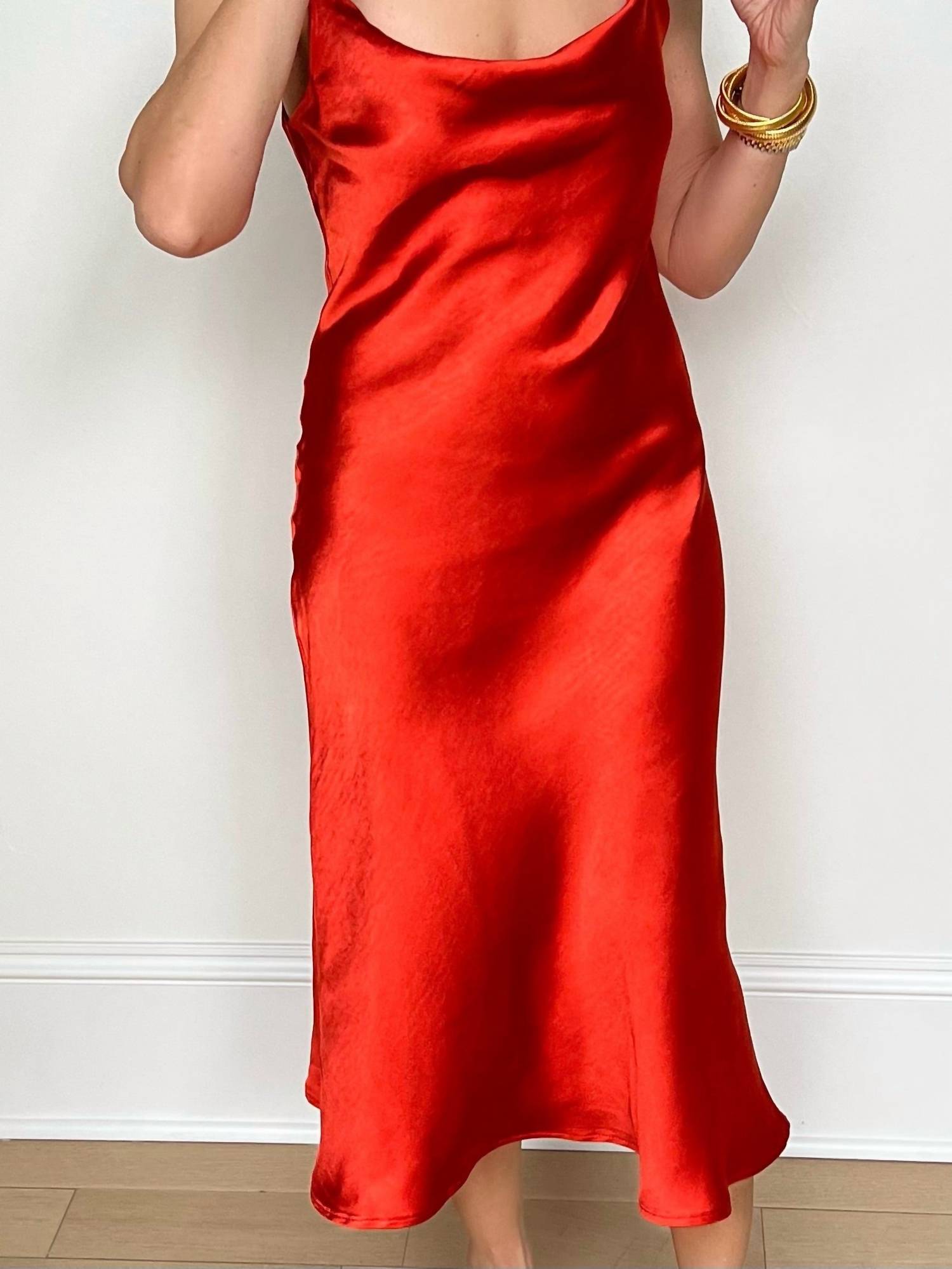 

Платье Emery Satin красного цвета Scandal Italy, красный