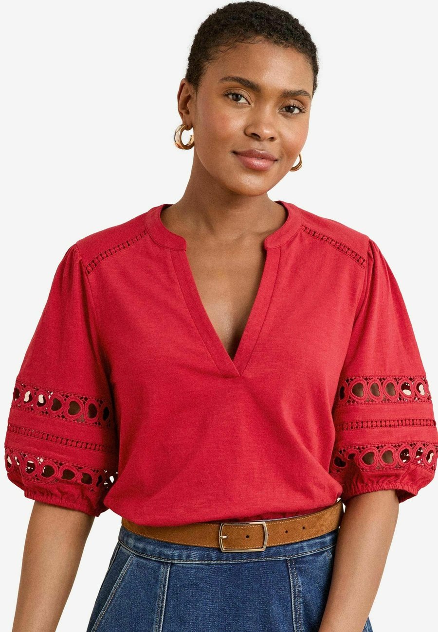 

Футболка Love & Roses REGULAR FIT, Red Heart Lace Insert/Red