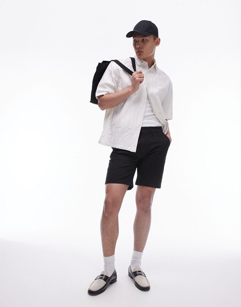 

Topman – черные приталенные шорты-чиносы