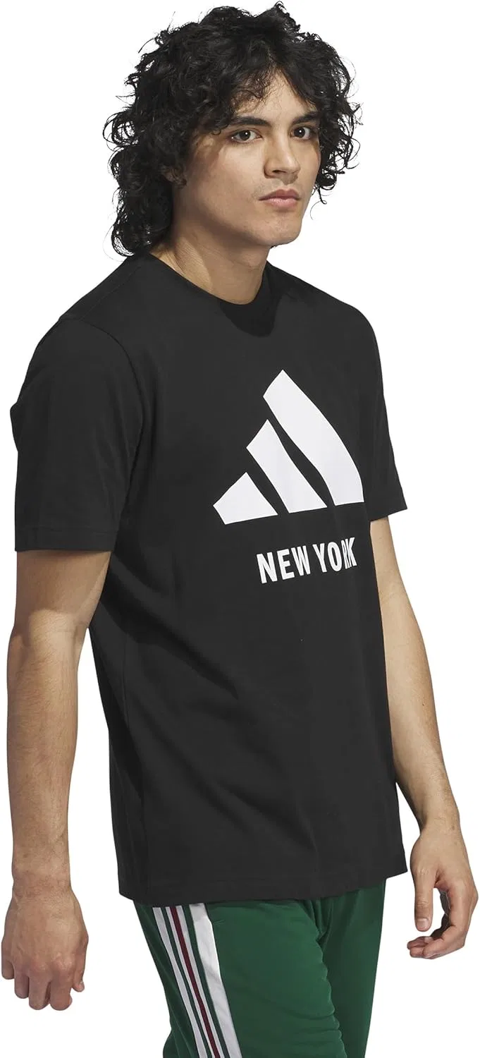 Мужская повседневная футболка adidas Key City New York с графическим принтом, круглым вырезом и коротким рукавом - белая — фото 2