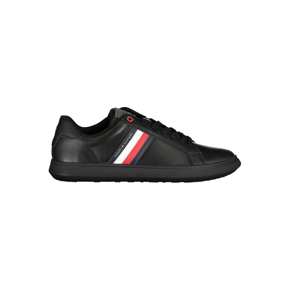 

Шикарные черные кроссовки с культовыми контрастными деталями Tommy Hilfiger