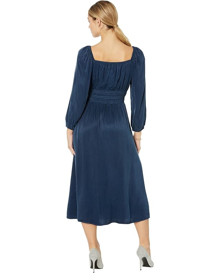 

Платье bella dahl Ruched Midi Dress with Slit, цвет Navy/Ink