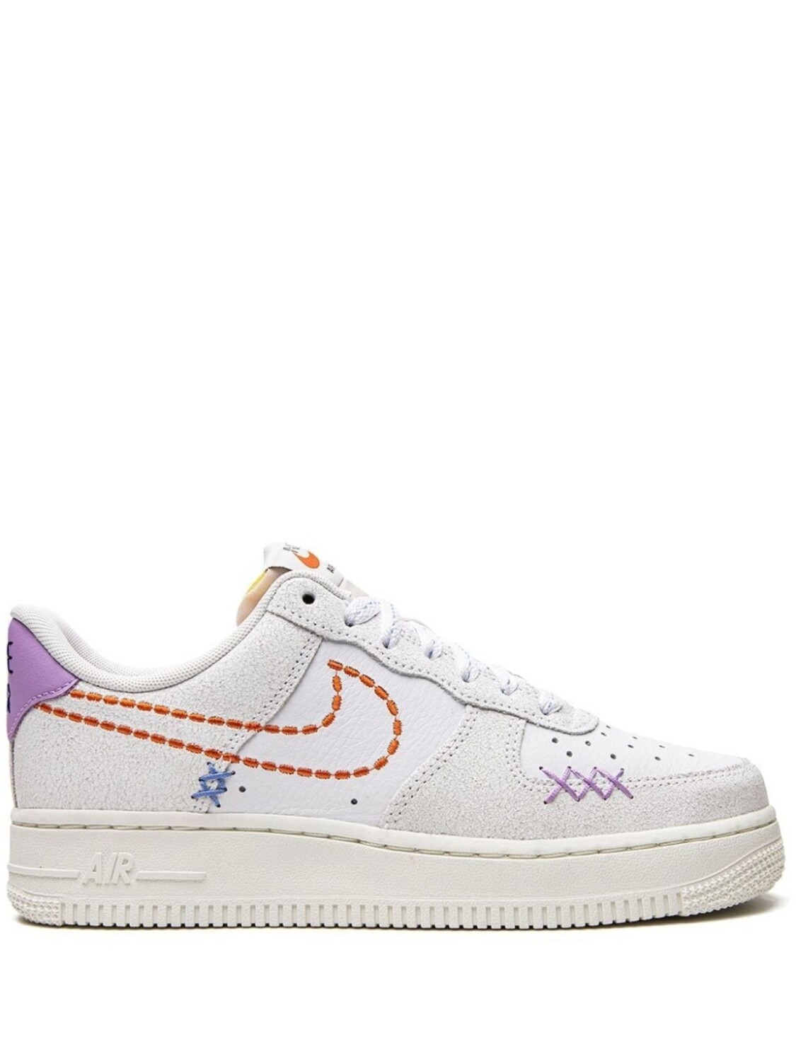 

Кроссовки Nike Air Force 1 '07 SE, белый/сиреневый