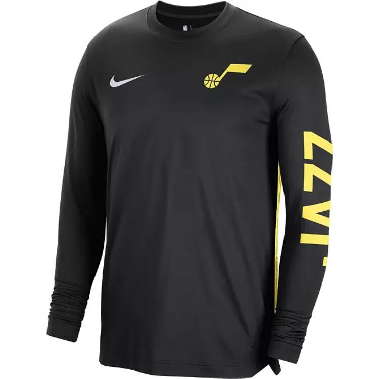 

Футболка мужская черная Nike, черный