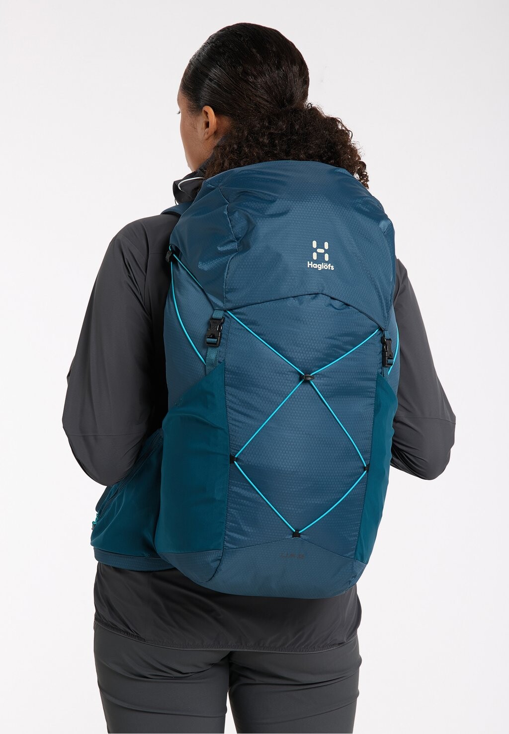 

Треккинговый рюкзак L.I.M 35 Haglöfs, цвет dark ocean maui blue