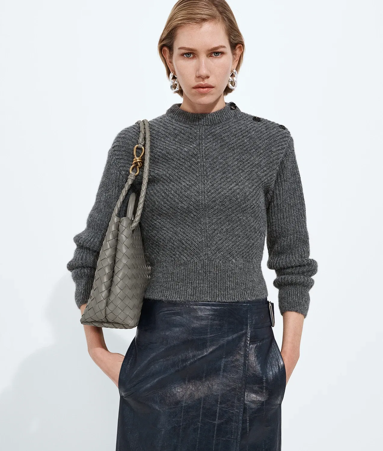 Пойдем BOTTEGA VENETA, серый — фото 2
