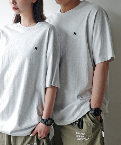 

Футболка с вышитым логотипом ANME