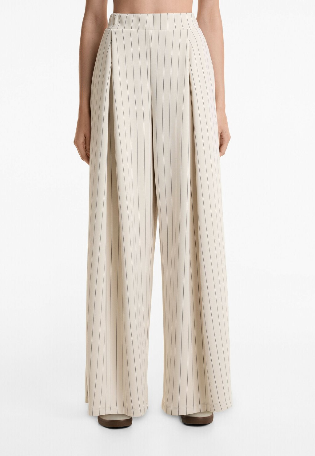 

Брюки SOFT-TOUCH PINSTRIPE OYSHO, цвет Stone
