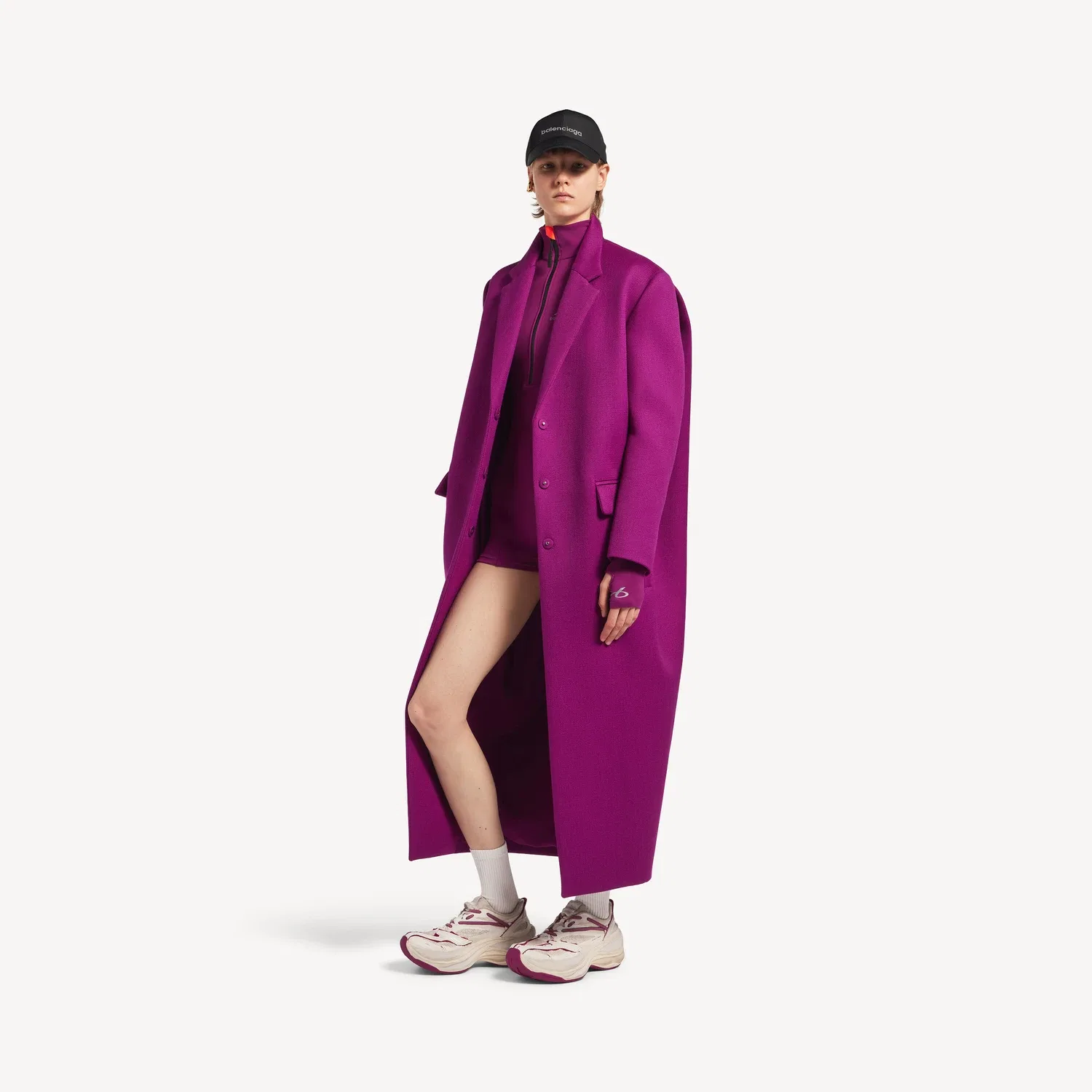 Женское длинное мешковатое пальто фиолетового цвета Balenciaga — фото 2